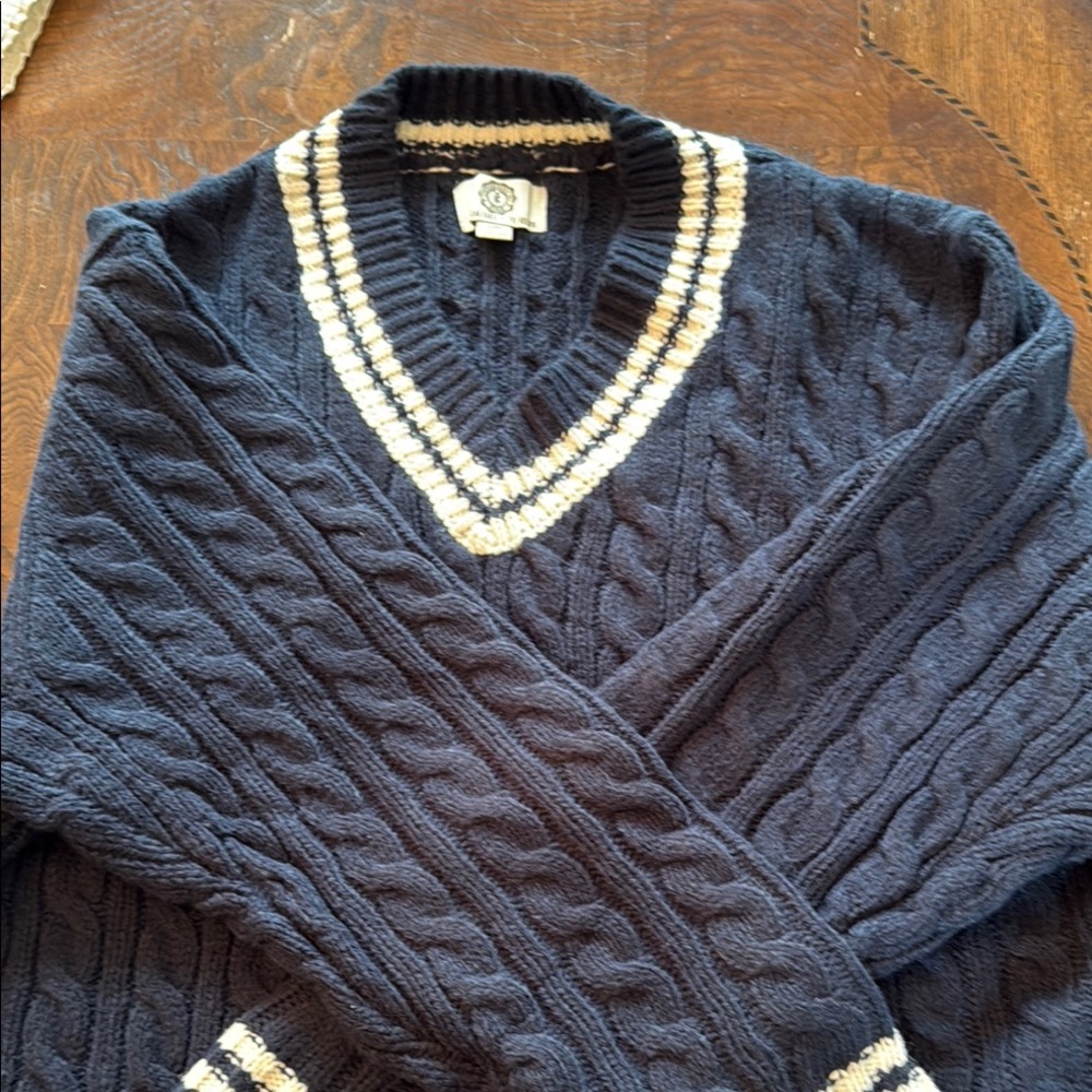 Men's Navy Cable-Knit V-Neck Sweater with Contrast Trim
